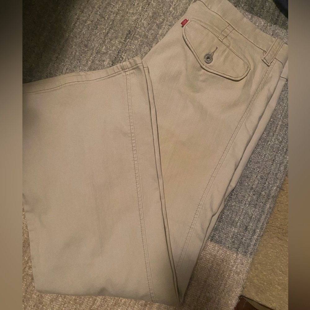 Levi's Women's Tan Boot Cut Pants